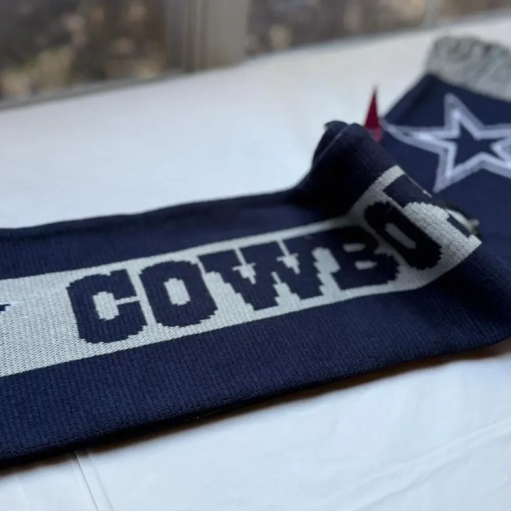 NWT Dallas Cowboys Knit Winter Scarf (Navy/Silver Star Gameday Fringe